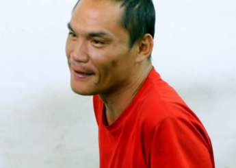 一天之中，我們總會在恩友中心門口看見藍仔好幾次。