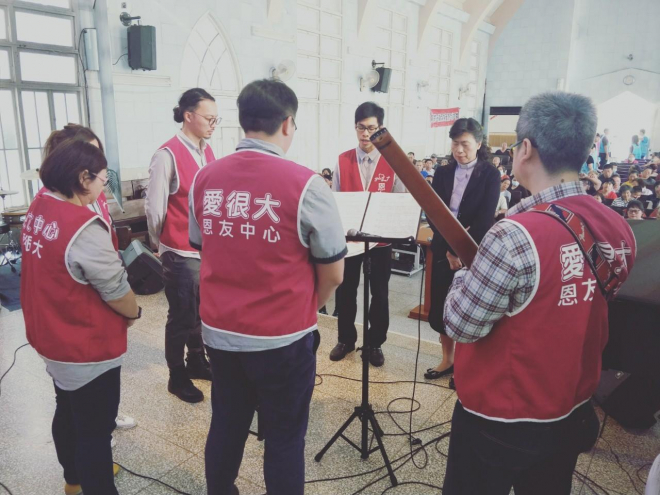 台灣基督教門諾會林森路教會宋牧師團隊 帶領敬拜及分享福音信息。