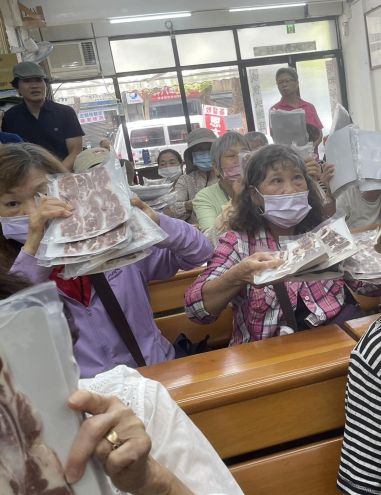 南港恩友中心共餐及分送物資